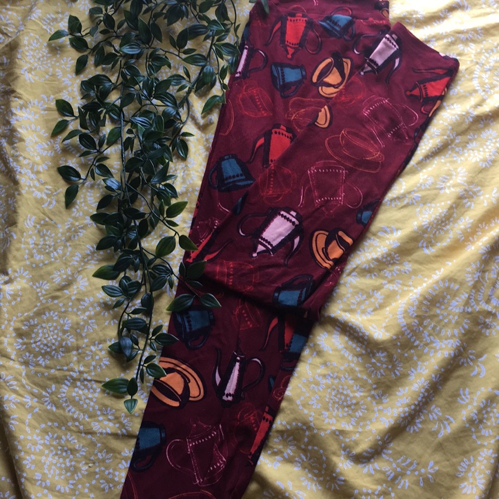 Lularoe coffee leggings!